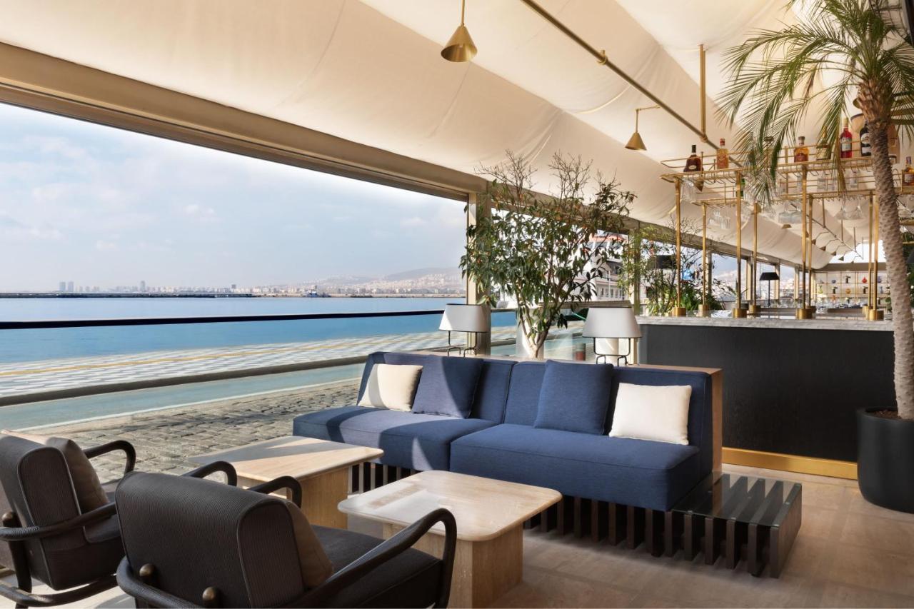 Izmir Marriott Hotel Exteriér fotografie The Bar