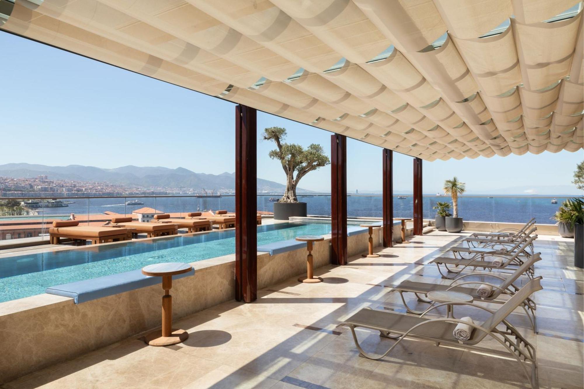 Izmir Marriott Hotel Exteriér fotografie The Westin Athens